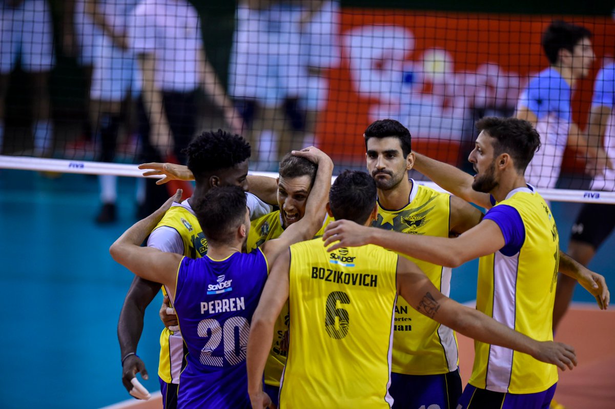 VoleyPlus's tweet photo. 𝗨𝗣𝗖𝗡 𝗦𝗔𝗡 𝗝𝗨𝗔𝗡 𝗩𝗢́𝗟𝗘𝗬, 𝗢𝗧𝗥𝗔𝗦 𝗩𝗘𝗭 𝗥𝗘𝗣𝗥𝗘𝗦𝗘𝗡𝗧𝗔 𝗔 𝗟𝗔 𝗔𝗥𝗚𝗘𝗡𝗧𝗜𝗡𝗔 𝗘𝗡 𝗘𝗟 𝗠𝗨𝗡𝗗𝗜𝗔𝗟 𝗗𝗘 𝗖𝗟𝗨𝗕𝗘𝗦. Será en diciembre, en Brasil. Toda la data: https://t.co/zlVVQfrWnq https://t.co/uLVwIJxyFI