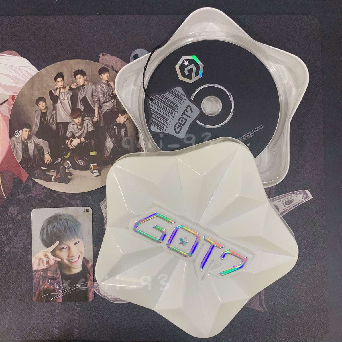 stellariumx's tweet photo. 💜: συя ρℓαуℓιѕт ➪  ☽𝕊𝕥𝕖𝕝𝕝𝕒𝕣𝕚𝕦𝕞'𝕤 𝗆𝗈𝗆𝖾𝗇𝗍 ⏱ #GET7x𝐆ot𝐈t #GET7STREAM 

#AKINA🐺; ¡Mis Constellations! He vuelto pero de la mano de @weareget7 , para informarles del álbum que han sacado y proclamarme #TeamPlayground. 
Y miren, qué linda pc me ha tocado 😍 https://t.co/v22aumW5gi