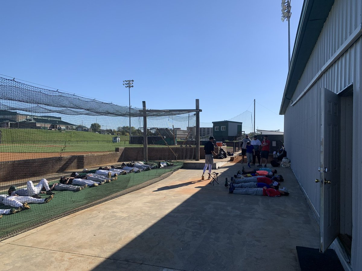 Coach_Martin11's tweet photo. @CoachSheets3 here we go! Mental training and meditation in your home town! @WHHSKY @BMSBraves1. We have the high school and the middle school teams out this week. Thank you sir for all of the great content! https://t.co/18lrqVHPR5