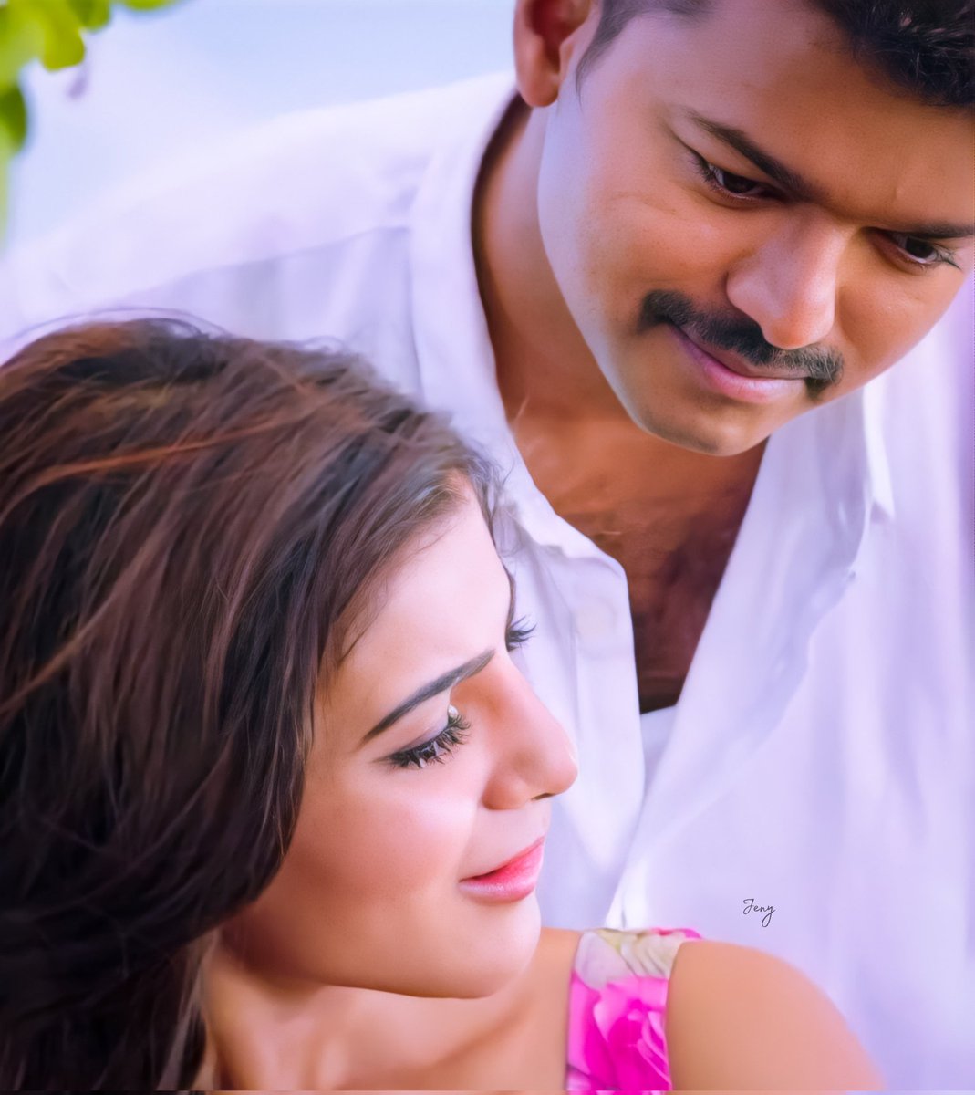 Bunparotta's tweet photo. அடியே அடியே
புது வானில் தள்ளாதே....
அடியே அடியே
விழித் தூக்கம் கொல்லாதே.....
அடியே அடியே...
இளமை பிடியே...
இதழ்கள் இணைத்து
இதயம் குதிப்போம் வா......
#roke |#rokeshreva | #whereismine https://t.co/iKXjXNqf4R