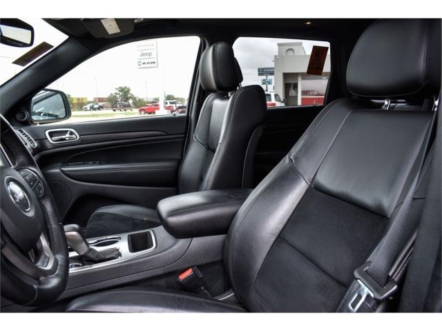 Bender_CDJ's tweet photo. With a plush, technologically advanced interior and enough off-road ability to conquer any trail, our 2018 #Jeep Grand Cherokee Altitude is the perfect vehicle for your next adventure!🏞 
Click here to learn more⮕: https://t.co/i6Qi6rQja6
#BenderCDJ #Clovis #NewMexico #NM https://t.co/ntVMBMA6Zj