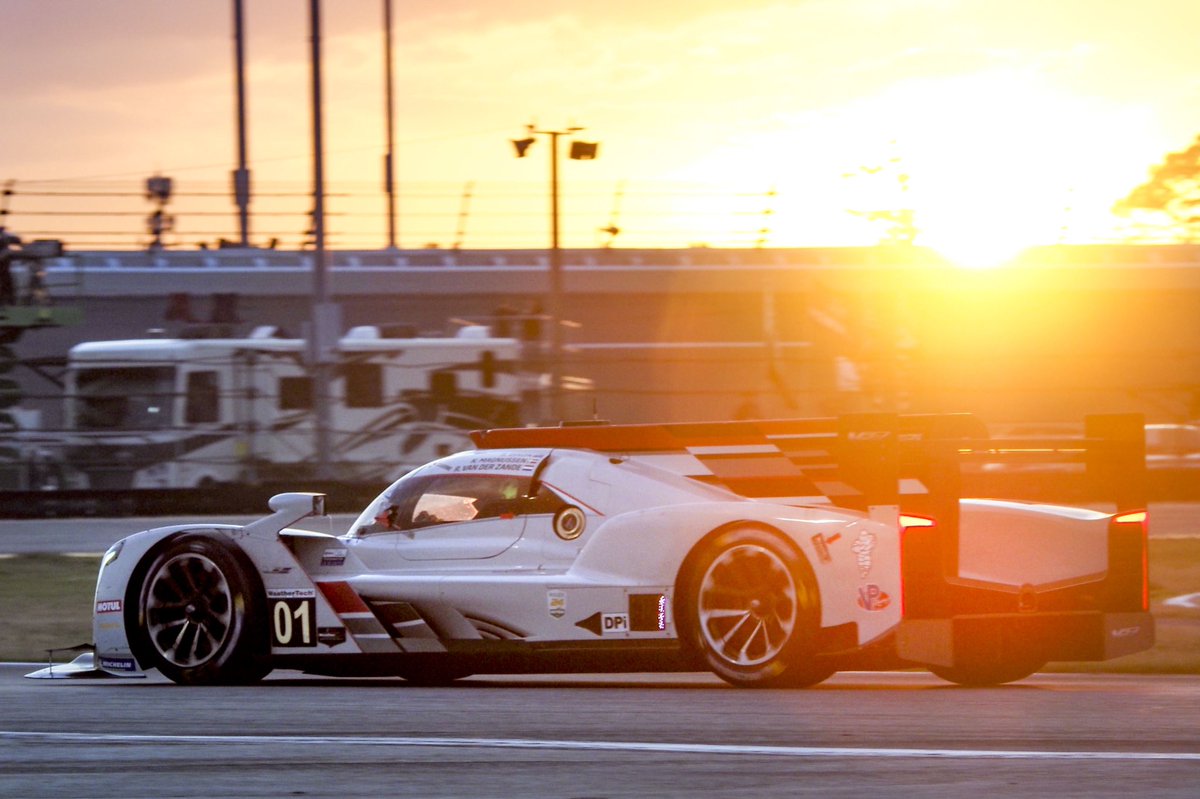 MatraxRacing's tweet photo. #IMSA | @CGRTeams confirmed a 2nd full-season #Cadillac #DPiVR for 2022 🇺🇸 for ex-#Porsche factory driver @EarlBamber 🇳🇿 &amp; former @FIAFormulaE racer @alexlynnracing 🇬🇧, while @BourdaisonTrack 🇫🇷 completes the lineup alongside returning @Rengervdz 🇳🇱 in the other entry.
📸 CGR T. https://t.co/BN3xqvWzPM