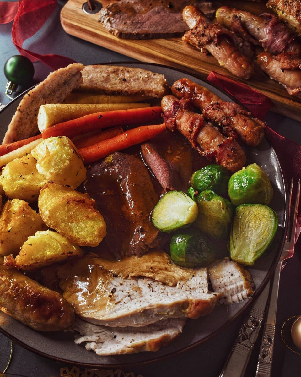 MuscleFoodUK's tweet photo. Turkey, beef, all the trimmings... and did we mention you can get it all in one box?
#Christmas hampers are ready to shop:
https://t.co/9ZP4Ruim0H
📷 @windsor__foodie https://t.co/9SVeC1Vxel