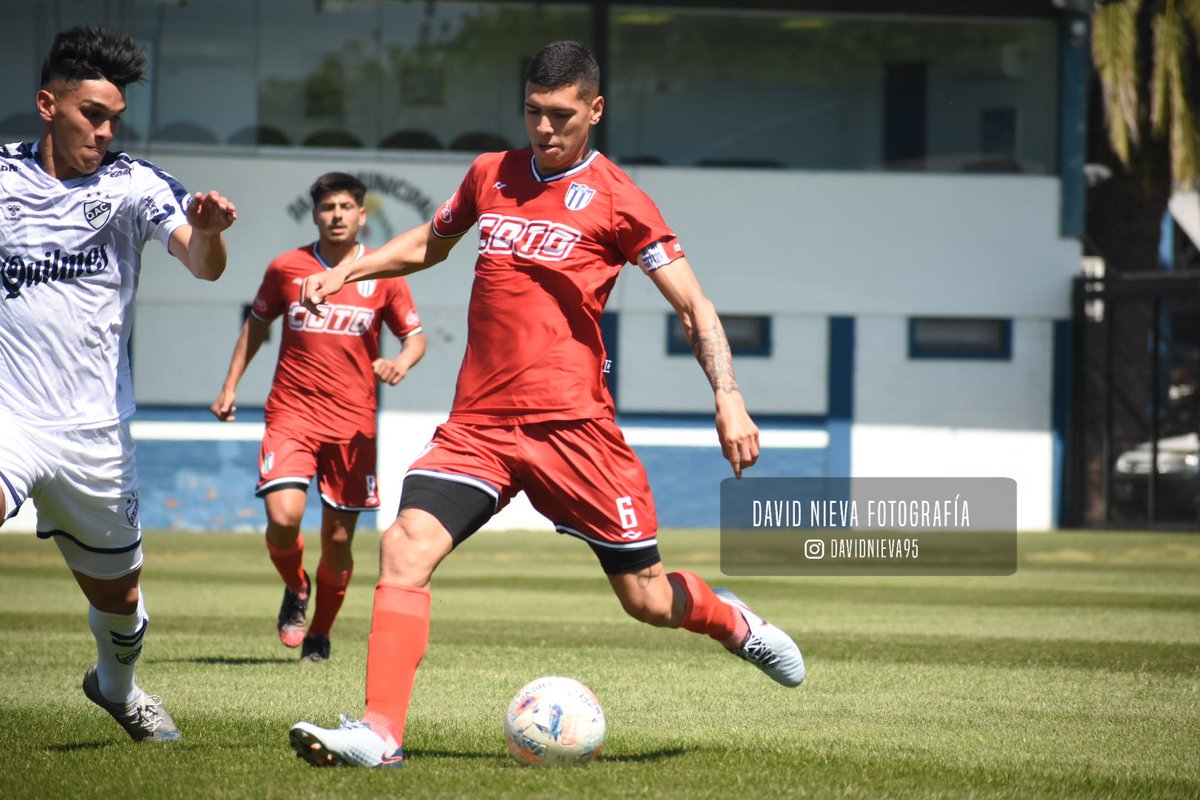 #ReservaNacional | Final del primer tiempo ! 
<a href="/TSuarezOficial/">Club Tristán Suárez</a> 0-1 <a href="/qacoficial/">Quilmes A.C.</a> 
📸⚽
#Soydesuarez 
📸 <a href="/davidnieva95/">David Nieva</a>