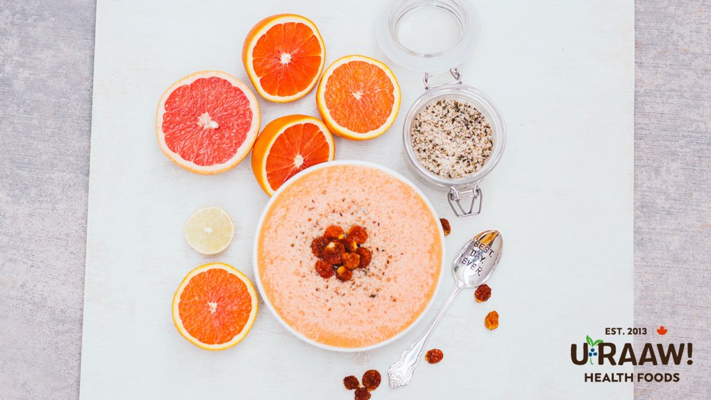 URaaw's tweet photo. They're an excellent addition to salads or smoothies, you guess it... It's hemp seeds. They are a great source of plant-based protein. 

Click here to shop: https://t.co/iKCtOGuMFo

#healthyeating #cleaneating #eatclean #nutrition #fitfood #wholefoods #plantbased #whatveganseat https://t.co/GXqJfnJXE1