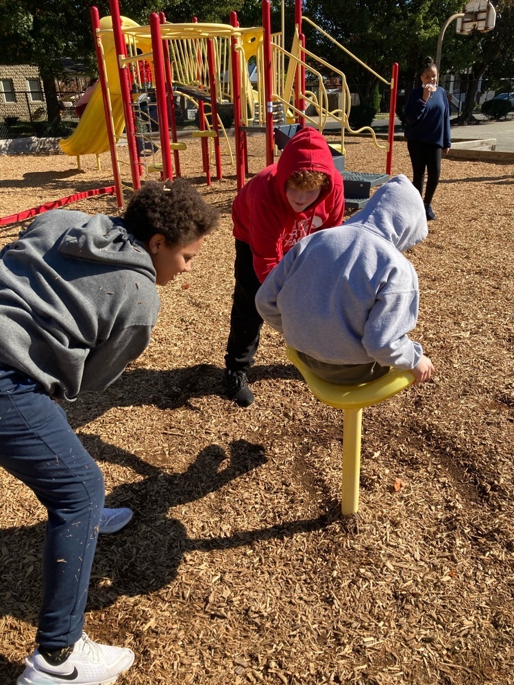 CMSTaylorMiddle's tweet photo. It’s a perfect day to play at Taylor! https://t.co/JB8TTxMCaN