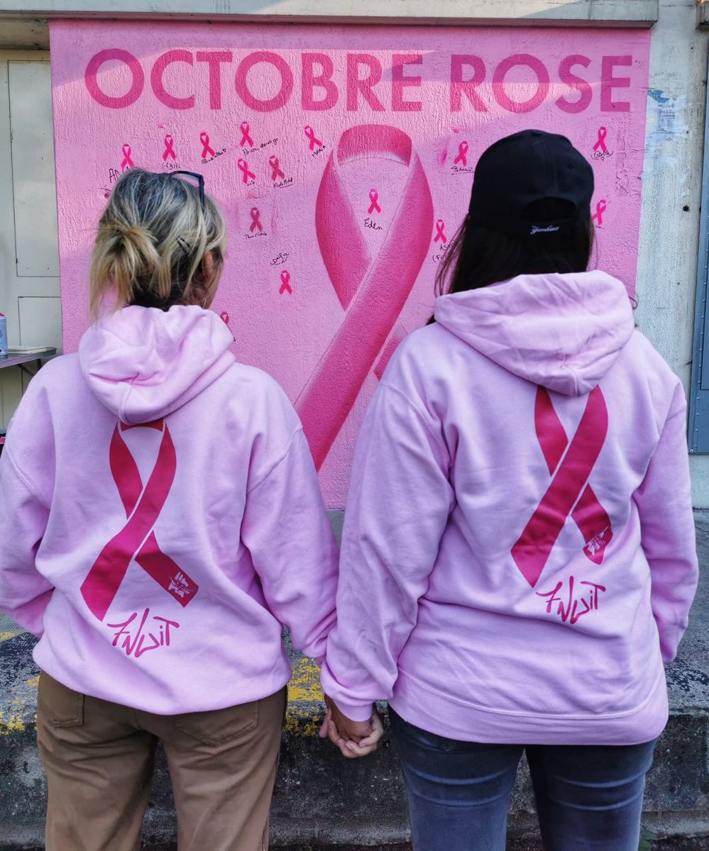 LePortMarlyOff's tweet photo. [Journée mondiale de lutte contre le #CancerDuSein]

Du Conseil des Jeunes avec le lancer de fusées roses, à la Marche rose organisée par le pôle Solidarités, en passant par des ateliers peinture : Tous mobilisés au Port-Marly contre le cancer du sein ! 🎗 https://t.co/ZM482v2aLy