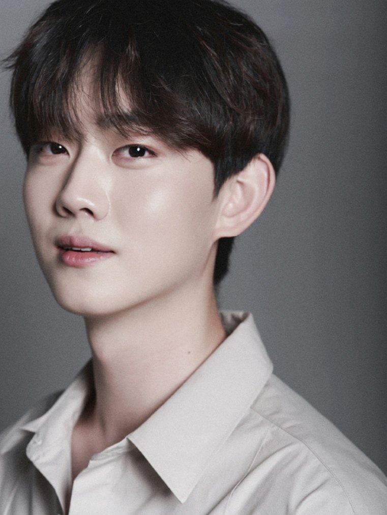 yoojunily's tweet photo. the prettiest boy 🥺 https://t.co/9iZB3YyfwA
