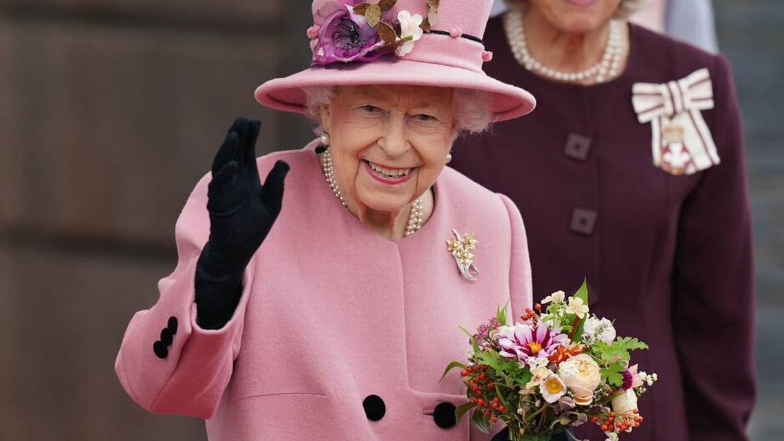 infopublicave's tweet photo. 📢 A sus 95 años, la reina Isabel II rechazó, muy “educada, pero firmemente”, ser distinguida con el galardón “Oldie of the year” (Anciana del año) porque “no se siente vieja”.

📌 @EFEnoticias https://t.co/FcU1HFiPd5