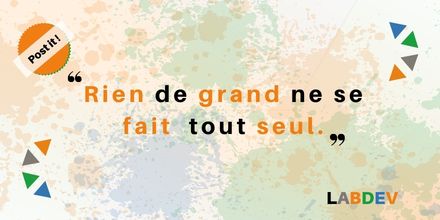labodevelopment's tweet photo. Avec une bonne équipe nous pouvons réaliser des merveilles.
#senegal #dakar #kebetu #developpement #communication #digital #labdev #postit https://t.co/UeM6iZi3Et