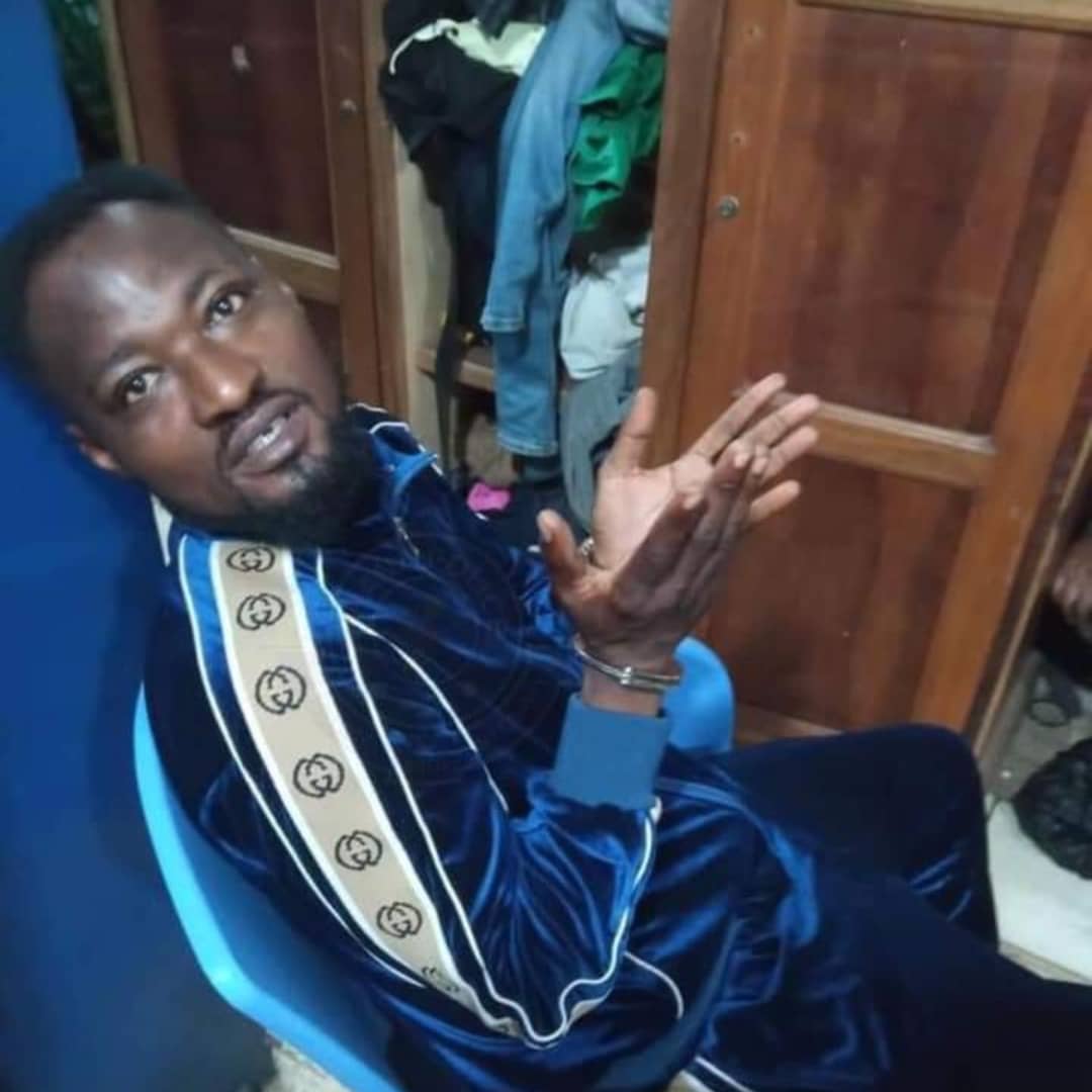 Face face arrested by police 
#funnyface #Shattawale hadrecordzpromo.blogspot.com/2021/10/funny-…