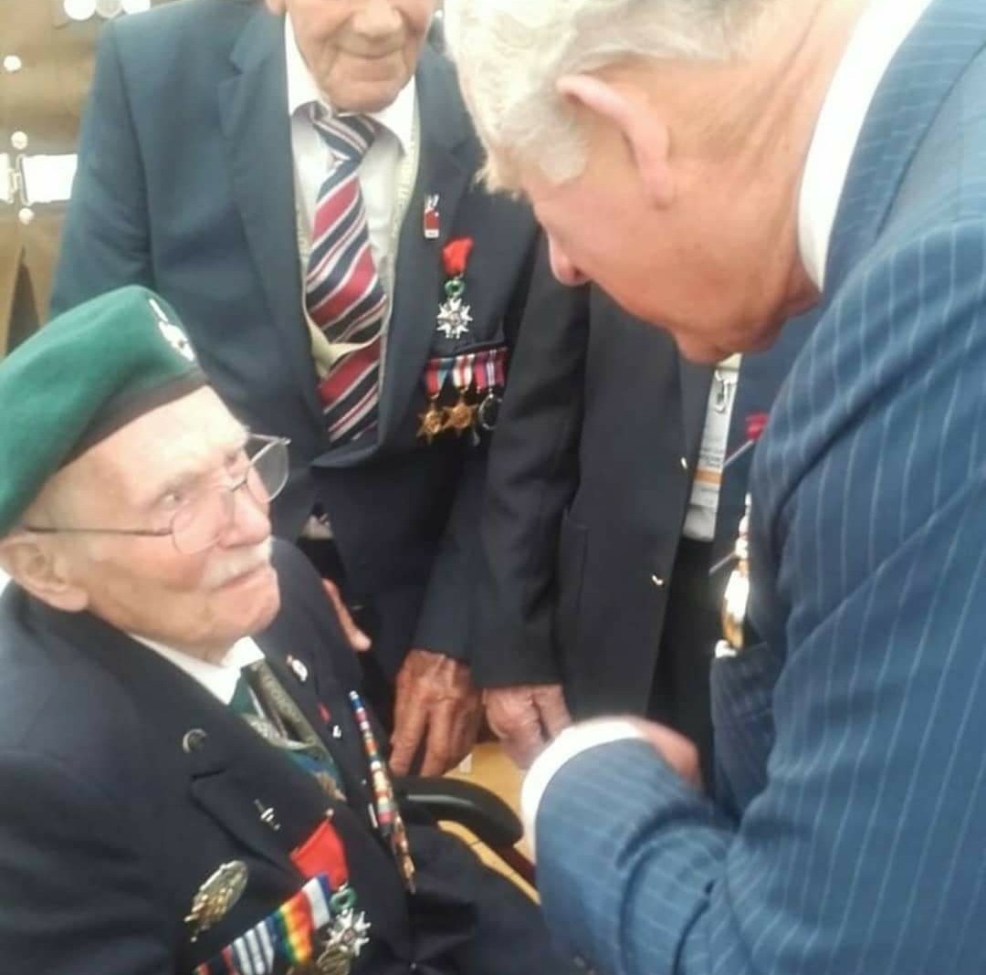 47_commandos's tweet photo. So sad to report the loss of this wonderful man #ChuckHarris #47RMC hero and DDay veteran.
A true gentleman and our 47 President. RIP Chuck https://t.co/j1VyG2tJaM