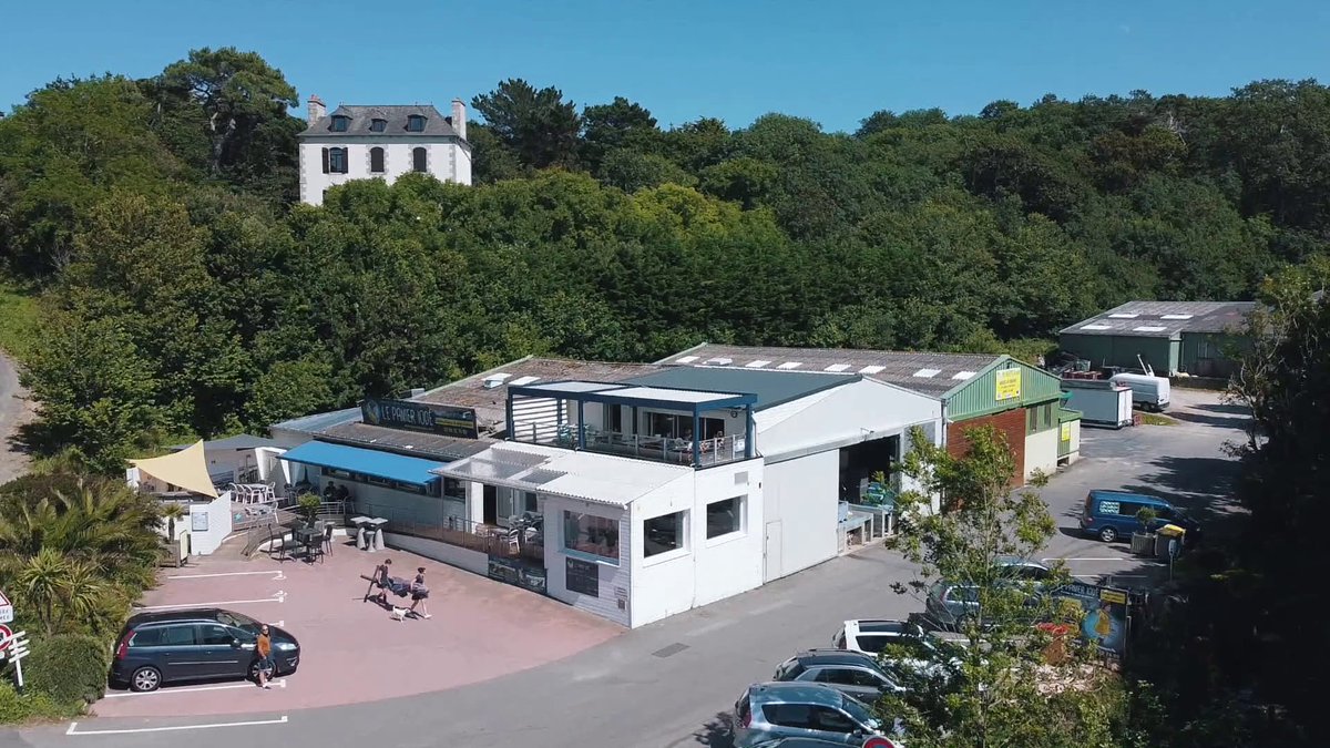 Mytiliculture et diversification touristique à l’honneur aux #tropheestourisme22. Le Panier Iodé à #Planguenoual obtient le prix Richesse du Territoire. Bravo