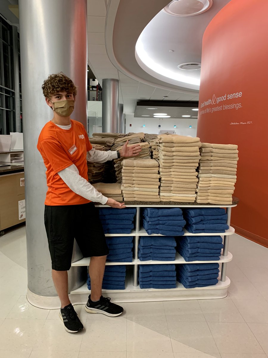 MVCCFitRec's tweet photo. Our towel service is back! Members can provide their scan tag/student/faculty/staff ID or full name so that the towel can be issued under their account. Towels must be returned after use or members will be charged a $3 fee. #towel #towelservice https://t.co/933nQkkd5m