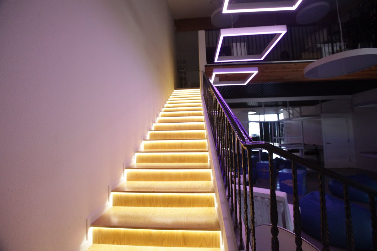 centerlightinc's tweet image. High quality LED lighting. Custom built for any clients needs. Produced by the professionals at Centerlight!
#LED #architects #interiordesign #home #decoration #tuesdayvibe #tuesdaymotivations  #professional #Quality #lighting #brilliant #professionaldevelopment #lightingdesign