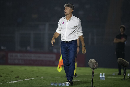 FutCariocaInfo's tweet photo. Renato Gaúcho pelo Flamengo:

24 jogos
18 vitórias
4 empates
2 derrotas
64 gols feitos
15 gols sofridos https://t.co/8bJHzoXpyJ