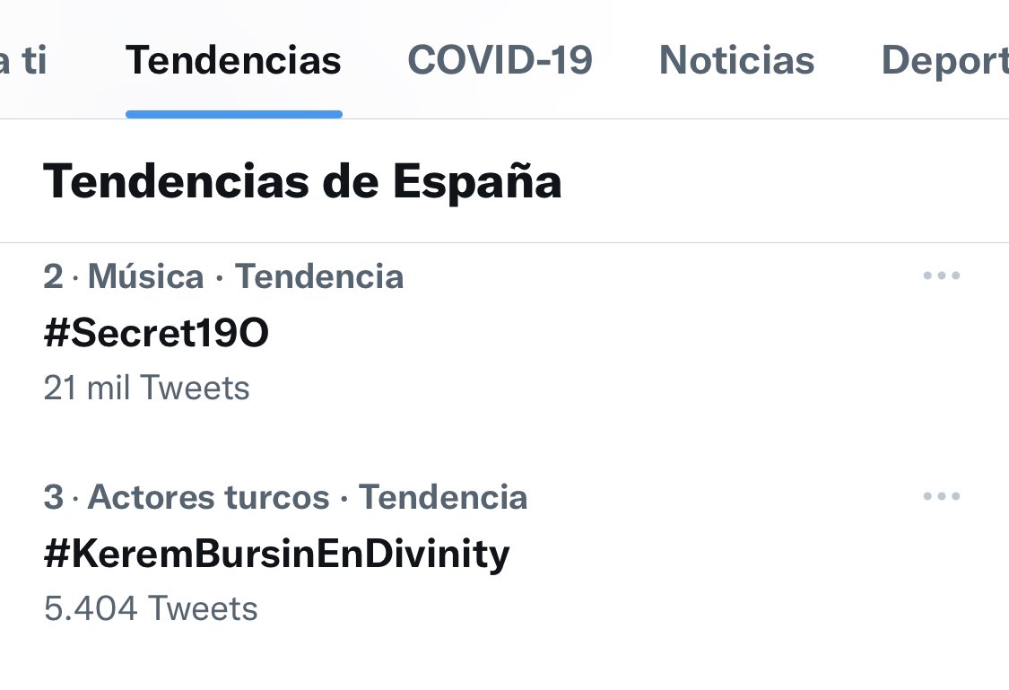 divinity_es tweet picture