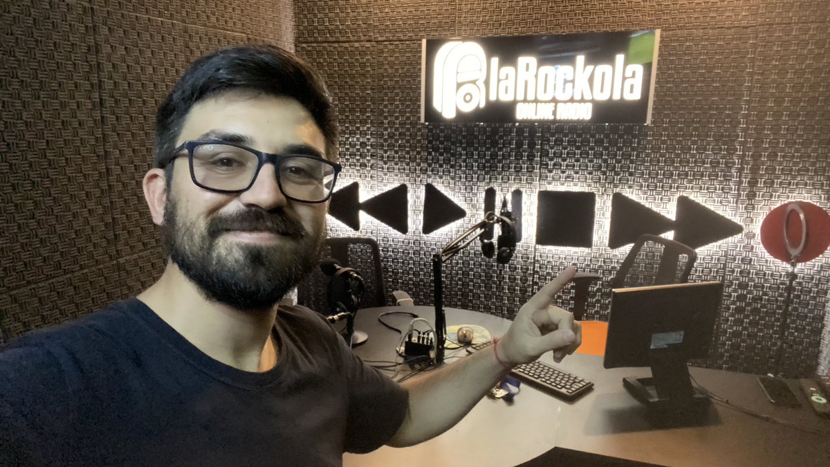 Ya estamos en <a href="/larockolaonline/">La Rockola</a> hasta las 17hs 📻📡🧔🏻

#DeOtroPlaneta 

LaRockola.com.py