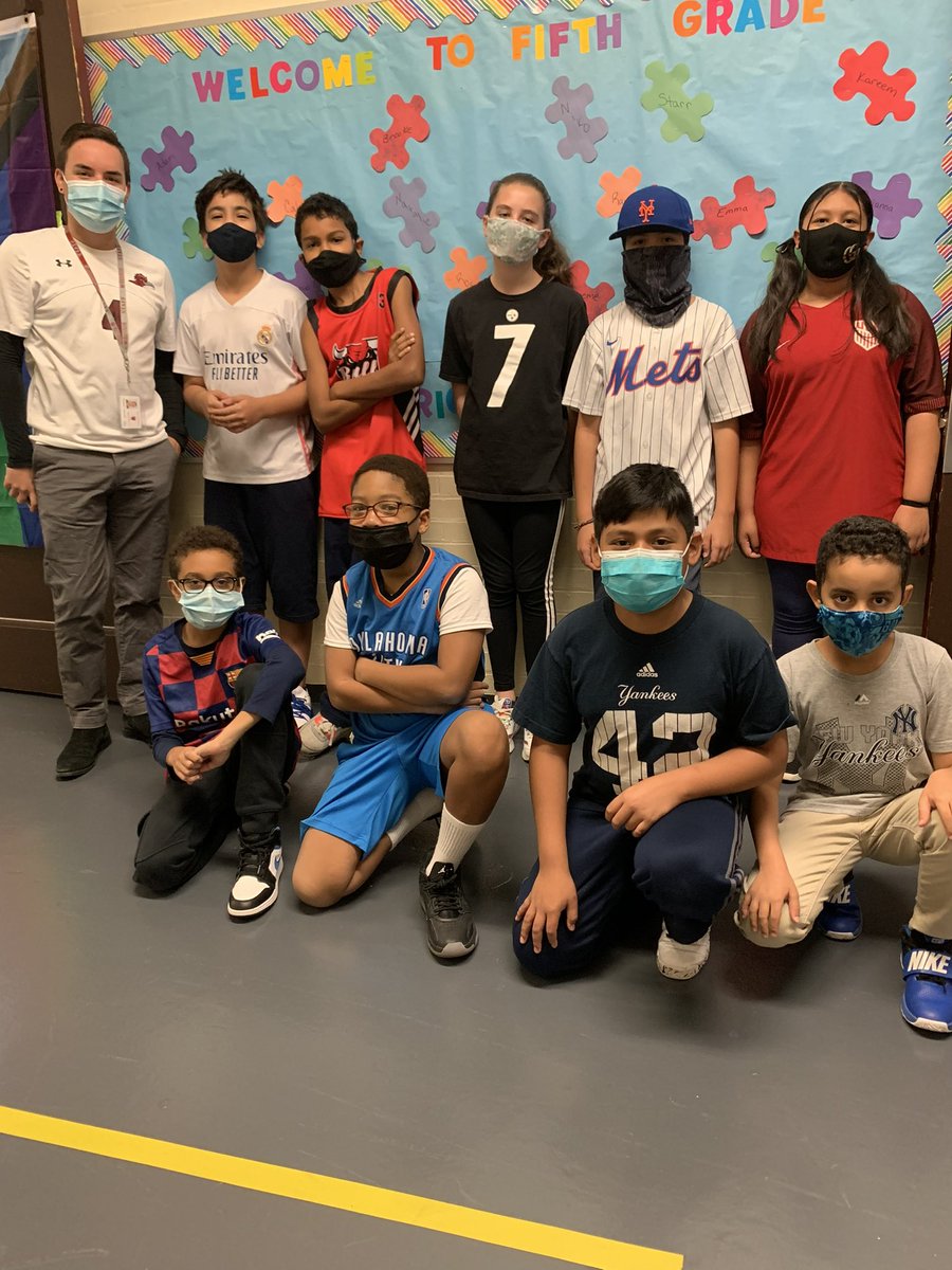 JMBCS_Eagles12's tweet photo. Mr. Cuevasโ fifth graders TEAMed up against School Violence by wearing their favorite sports jerseys! ๐ฆ
๐๐โฝ๏ธ#JMBCS https://t.co/lpEFlDtFAO