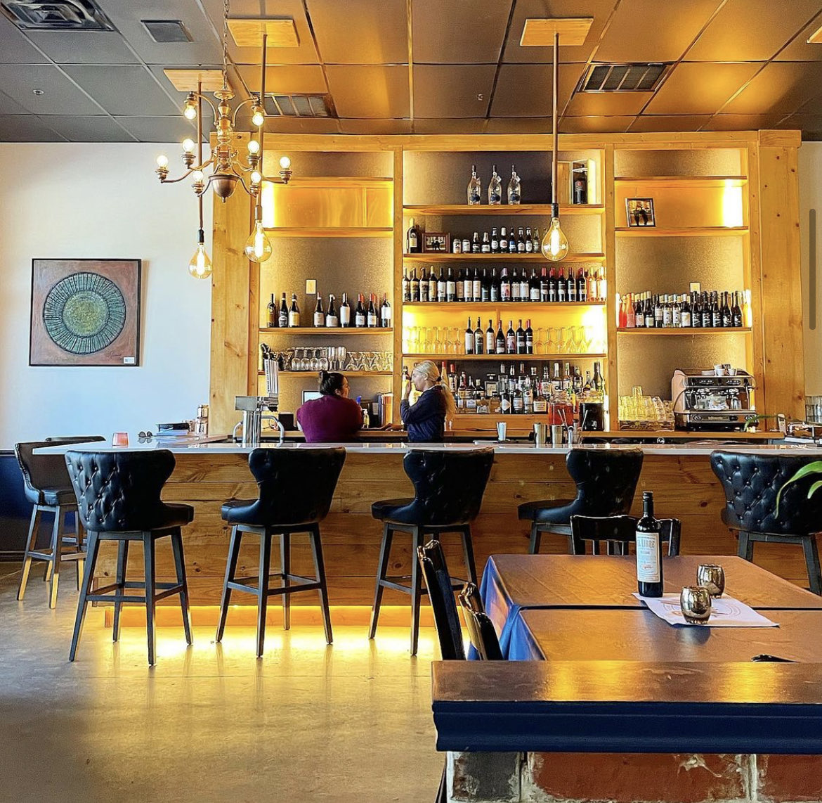 localandsmall's tweet photo. Discovered a fantastic happy hour spot near #Denton. π
Check out the new #BellaMaca Cuisine near #NCTC in #CorinthTx β a perfect spot to get $5 happy hour drinks and Argentinian / Italian inspired tapas.π
https://t.co/JrQKHIDTM1 https://t.co/Est4FODV0P