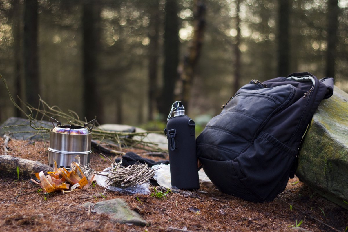 CBPTradeGov's tweet image. Don’t “fall” for counterfeits. When shopping online for your autumn purchases, guarantee that you are buying legitimate products. For more information visit: go.usa.gov/xMtS6. #FallShopping #TheTruthBehindCounterfeits #FakeGoodsRealDangers