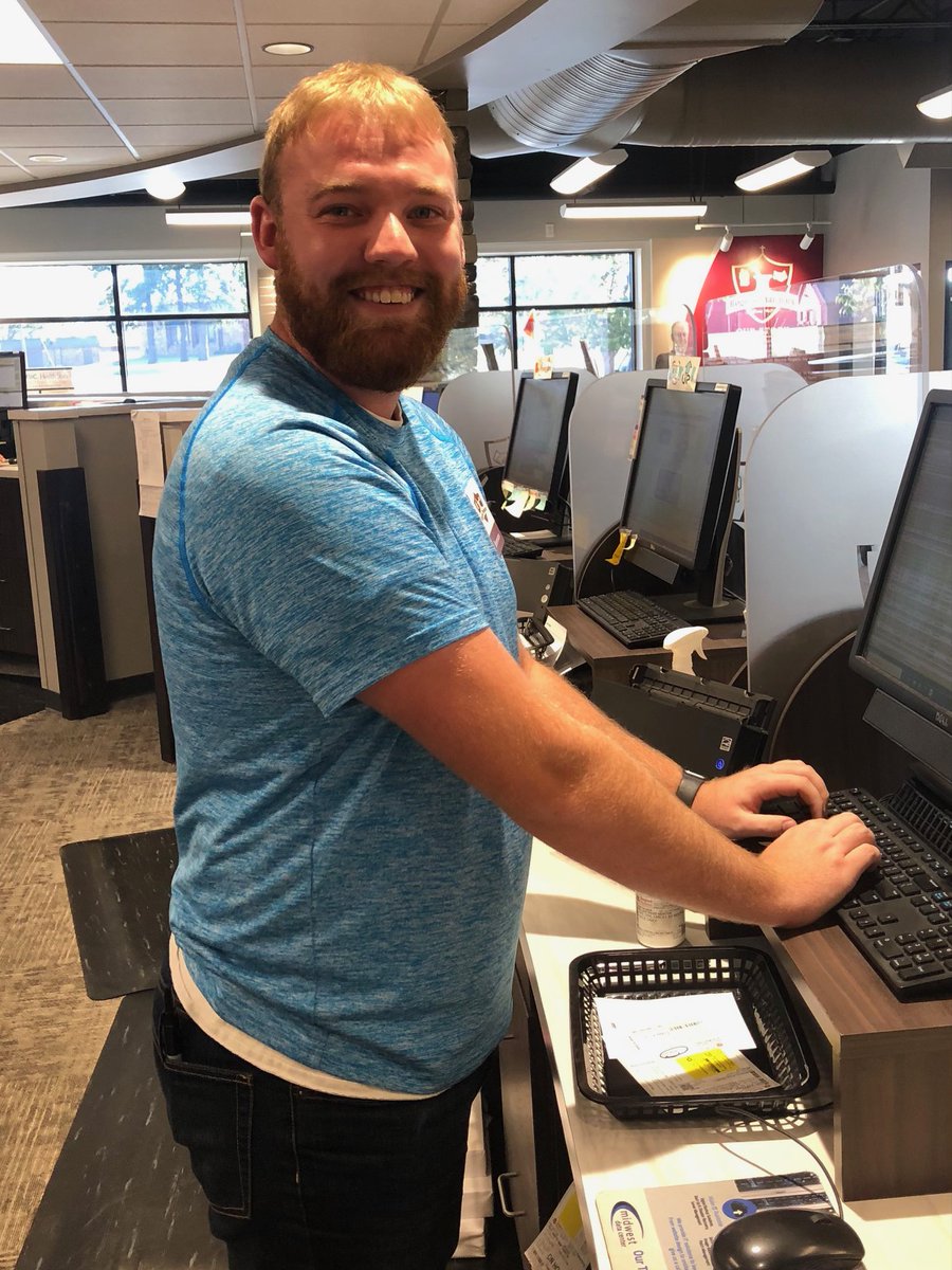 RogersRXstj's tweet photo. It's #NationalPharmacyTechnicianDay, and we sure are thankful for ours! (not pictured: Laurie) https://t.co/sOdqew1jPa