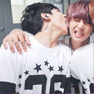 Yoongies191's tweet photo. Pov---The guy who works hard to get his love is finally able to do it 😌🐯🐰
#vkook
#kookv
#taekook https://t.co/CmuWPyyzGK