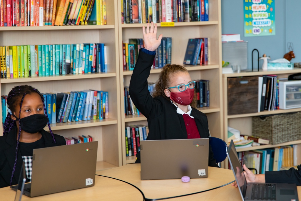 FaySchool's tweet photo. This fall, a new class appeared on the schedules of Fayβs fifth and sixth grade students: Principles of Design or POD class. Read more about the class here: https://t.co/xTZ0dzNUwH
#principlesofdesign #lowerschool #fifthgrade #sixthgrade #creativityanddesign https://t.co/IQFGUx5e0E