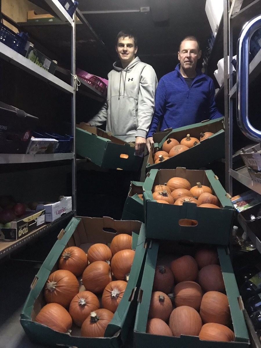 VegCarter's tweet photo. Special delivery of pumpkins to @LlanFachPrm. A pumpkin for everyone child! We can’t wait to see the spooky carvings #buylocal #rhiwbina https://t.co/agFDbtqhlk