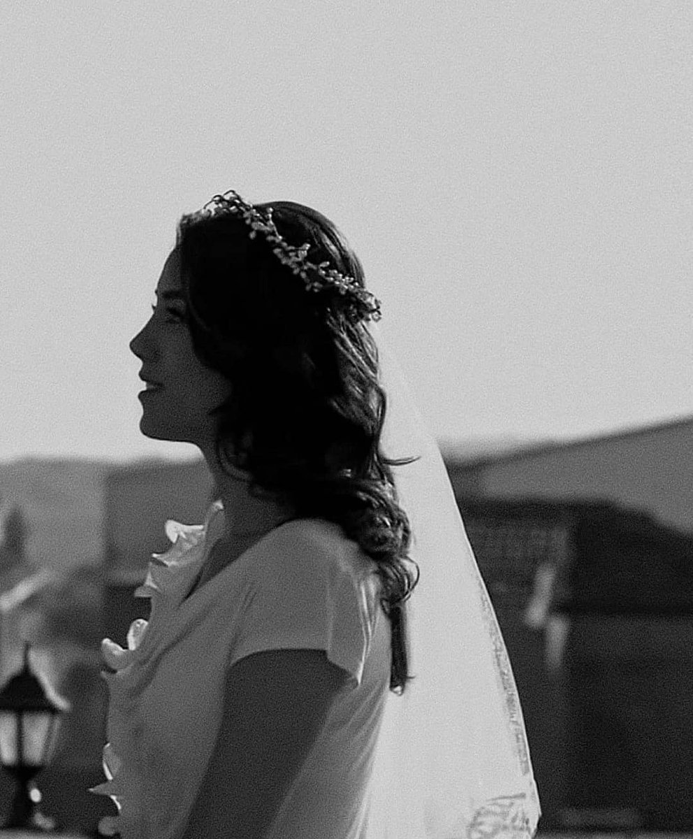 ezelltrr's tweet photo. 'Belki birgün yan yana oluruz.'🌼 https://t.co/FDeRVZZkFo