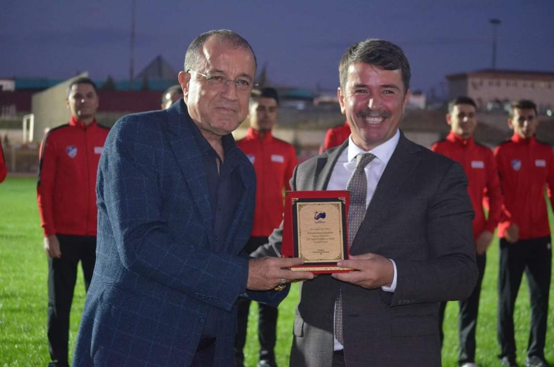 Türkiye Faal Futbol Hakemleri ve Gözlemcileri Derneği Kahramanmaraş Şubesi tarafından organize edilen "2021 - 2022 Futbol Hakem ve Gözlemci Sezonu açılış" törenine katılarak başarılar diledim.