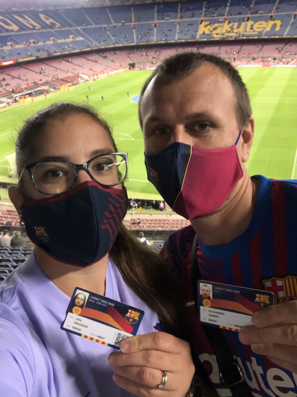 PenyaLyon's tweet photo. Alexandre et Lisa sont devenus socios du Barça ce weekend et ont assisté au match de Liga Barça-Valence gagné 3-1 avec Damien, autre membre de la penya.

#ForcaBarça #FCBpenyes #FCBarcelona #BarçaPenyes #FemBarçaFemPenya @fcbpenyes https://t.co/7lnJxrvdk6