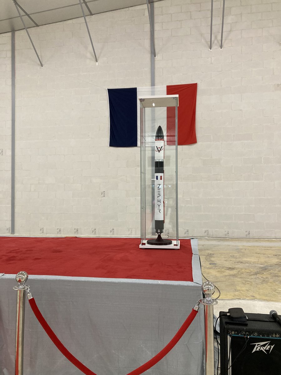 ReimsTech's tweet image. Félicitations @Venture_Orbital pour l&apos;inauguration de leurs nouveaux locaux. 1ère usine de micro lanceurs en France. Zephyr sera prêt en 2024 pour envoyer 70 kilos dans l&apos;espace, dont des nano satellites.