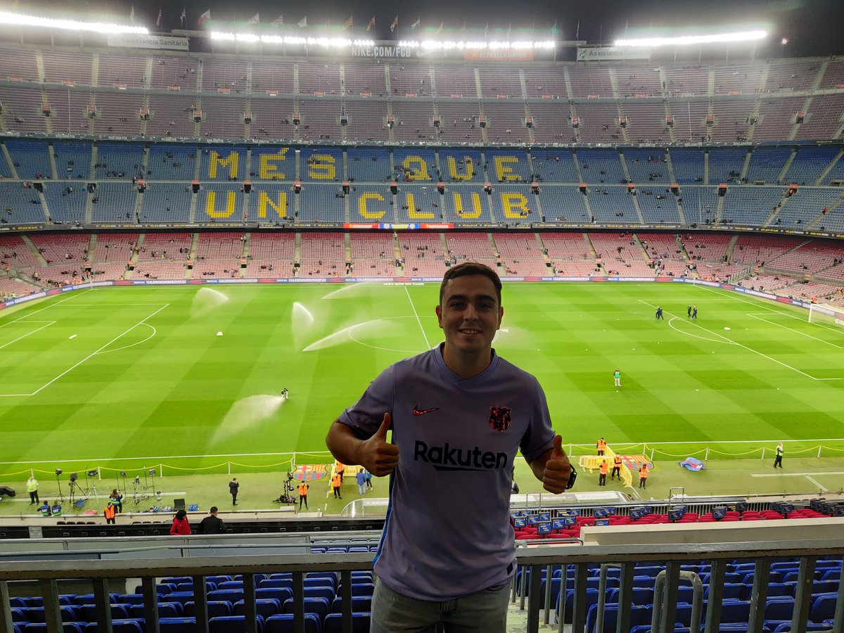 PenyaLyon's tweet photo. Alexandre et Lisa sont devenus socios du Barça ce weekend et ont assisté au match de Liga Barça-Valence gagné 3-1 avec Damien, autre membre de la penya.

#ForcaBarça #FCBpenyes #FCBarcelona #BarçaPenyes #FemBarçaFemPenya @fcbpenyes https://t.co/7lnJxrvdk6