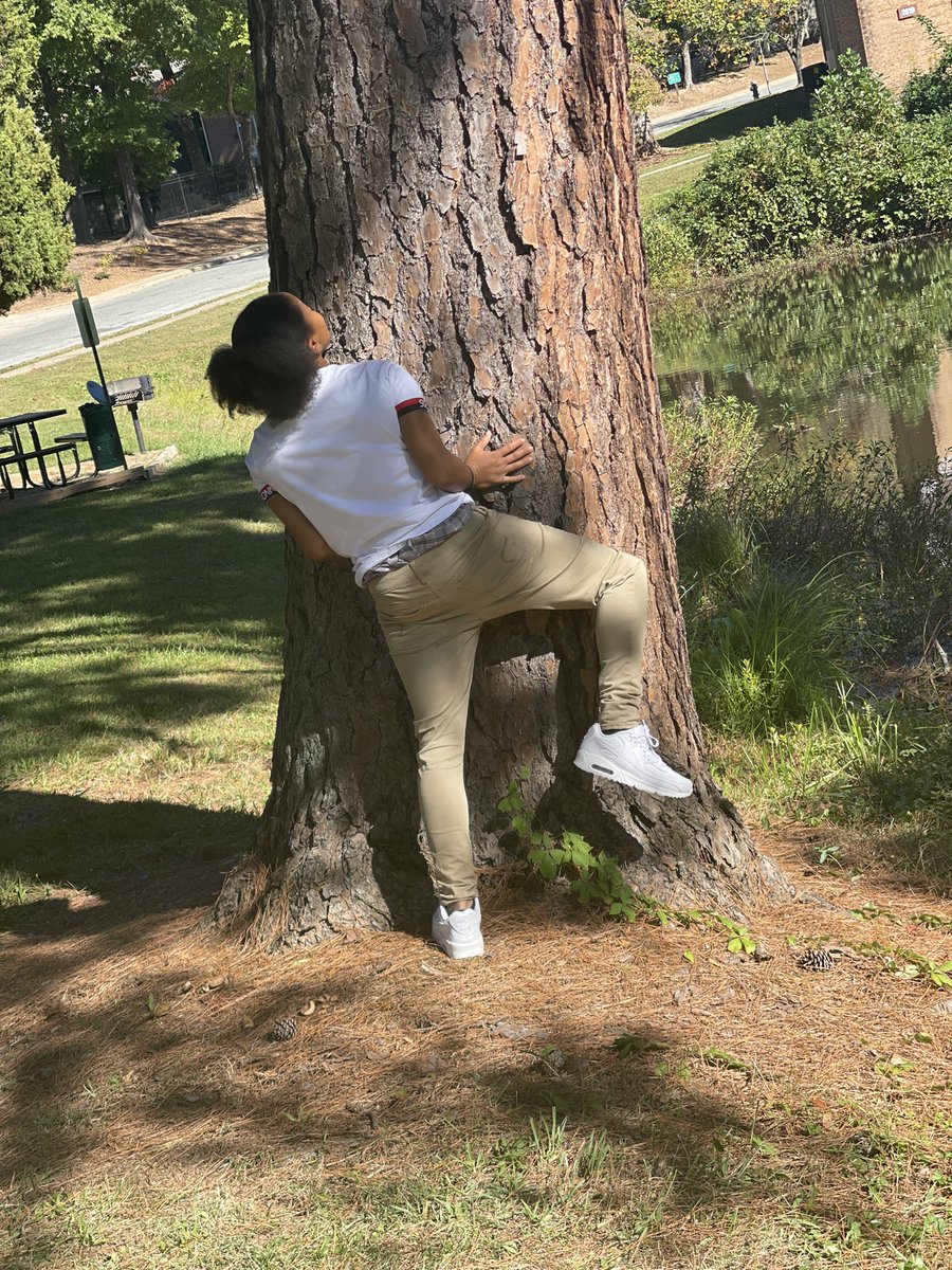 itzkayladoee's tweet photo. It’s me for me😭
.
STAY 🆙
.
#spirituality #model #sonneti #bhype #fashion #london #northcarolina #mind #nature #motivation #naturalhair #quotesaboutlife #life #god https://t.co/EVJayB315y