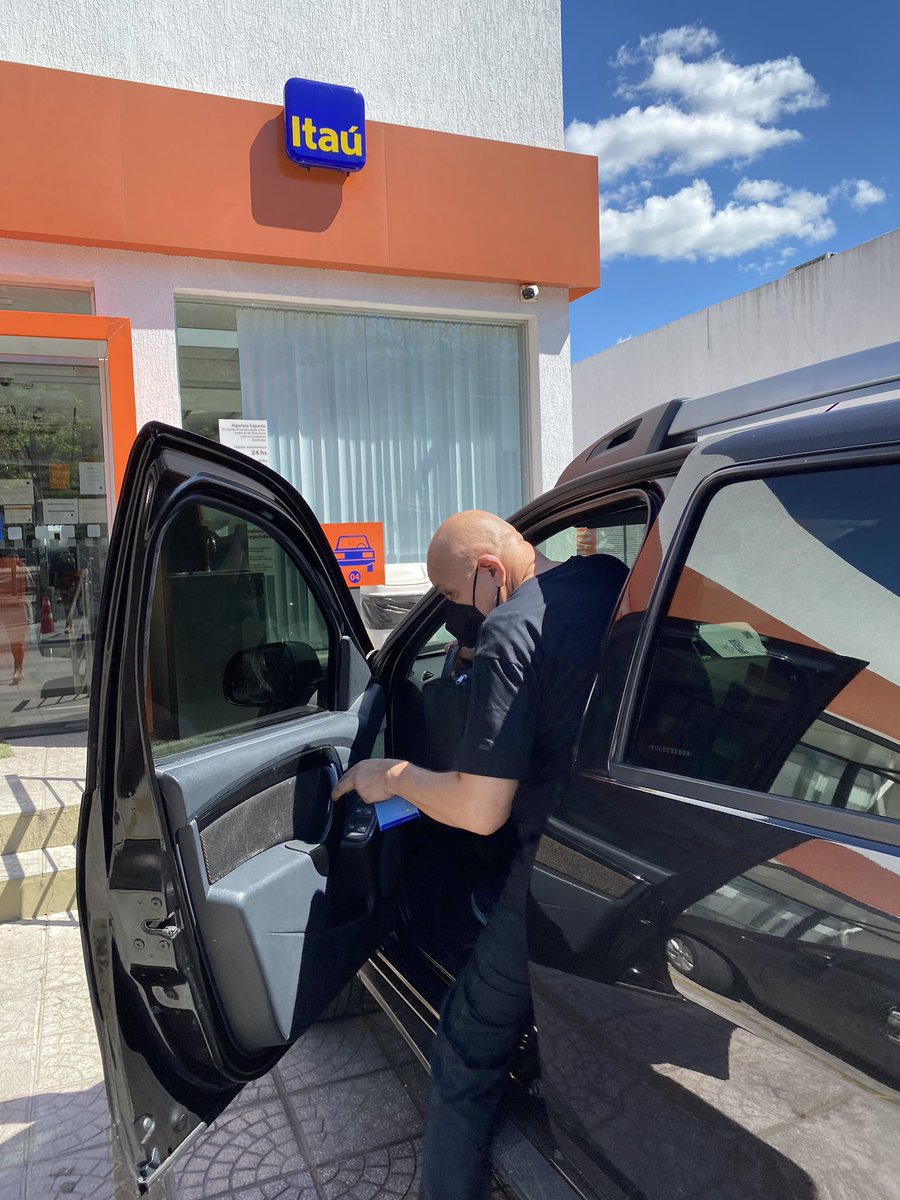 aracosta_'s tweet photo. Hola Señor! Saludos para tu esposa hijas y nietas👋🏼 contale que le molestas a mujeres en la calle. Conmigo no✌🏽😁 https://t.co/n5RjMJyB5B