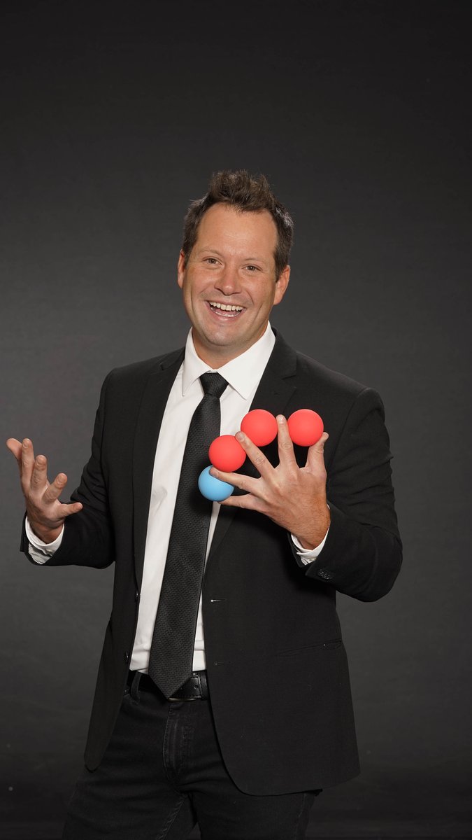johnnykats's tweet photo. .@FarrellfarrellX of "Masters of Illusions" opens at The Magic Attic @BallysVegas Nov. 3, 6 p.m. nightly (dark Mondays), co-produced by John Bentham's @IvoryStarVegas &amp; ex-Caesars Entertainment exec Damian Costa's Pompey Entertainment company. #RJNow @reviewjournal 📸 Bally's https://t.co/VJYKDSs7Ma