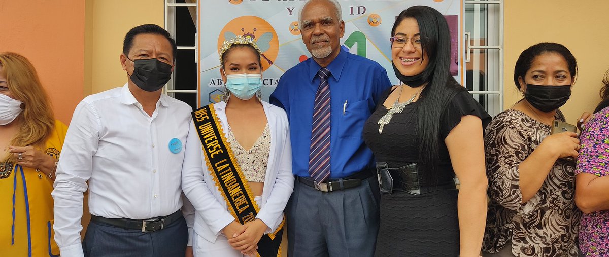 way2wealth_org's tweet photo. Recuerdo de recorridos de Dr. @ArnoldDoobay a varias comunidades, socializando acerca de @Crypto_Swarm @BEESSocialHive @beessocialespan dando esperanza y ánimos a muchas familias trabajadoras . Junto a líder @mairaal39929195 https://t.co/Sb1WSTHuEH