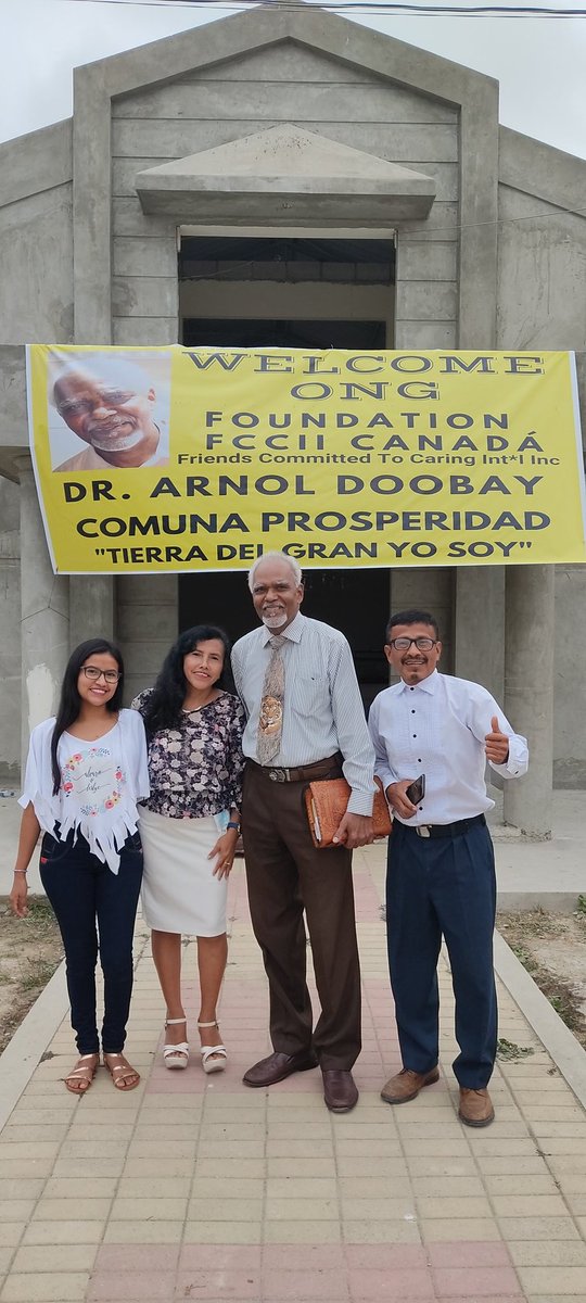 way2wealth_org's tweet photo. Recuerdo de recorridos de Dr. @ArnoldDoobay a varias comunidades, socializando acerca de @Crypto_Swarm @BEESSocialHive @beessocialespan dando esperanza y ánimos a muchas familias trabajadoras . Junto a líder @mairaal39929195 https://t.co/Sb1WSTHuEH