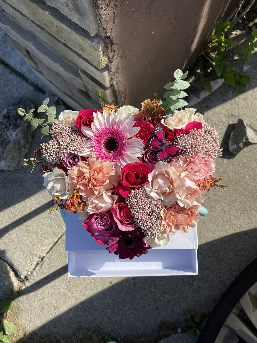 thef1owergirl's tweet photo. Heart box 💕🥰 https://t.co/RCIHi6JQcY