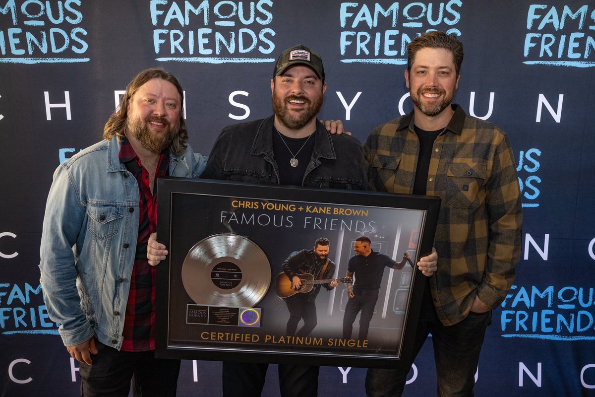 ChrisYoungMusic tweet media