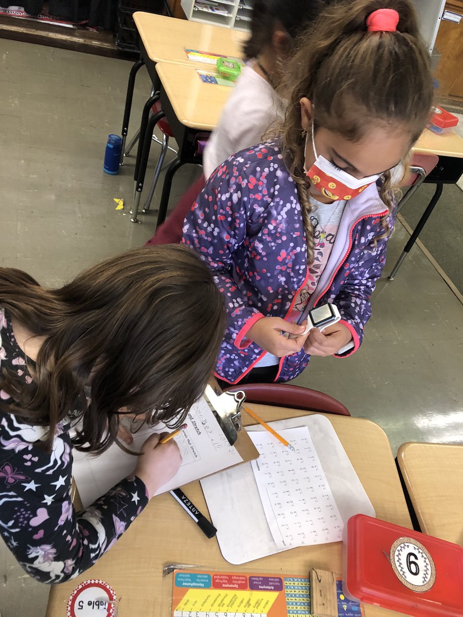 Grade2Jackson's tweet photo. 2J was on the move searching for materials that either bend, stretch, or both! https://t.co/okk0HmdCLv