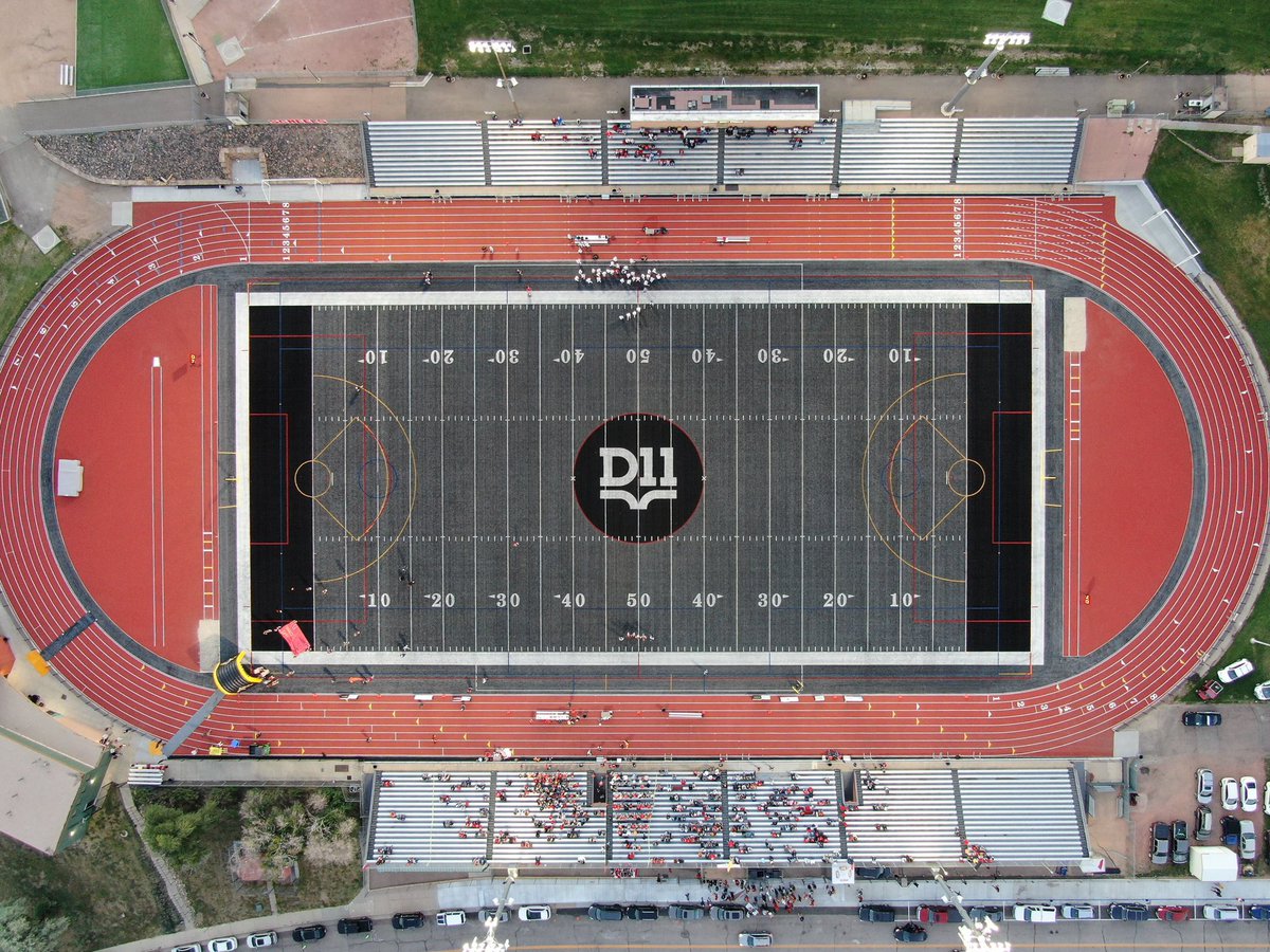 Tarkett_Renner's tweet photo. #TrackTuesday comes from Colorado Springs @ Garry Barry Stadium. This is a beautiful @BeynonSports Post Tension Concrete Track & @FieldTurf combination! Thank you to @D11Athletics for giving us the opportunity to upgrade your facility! #ThinkRenner @CHSAA @coloradopreps @CoPreps https://t.co/4P99gK7gng