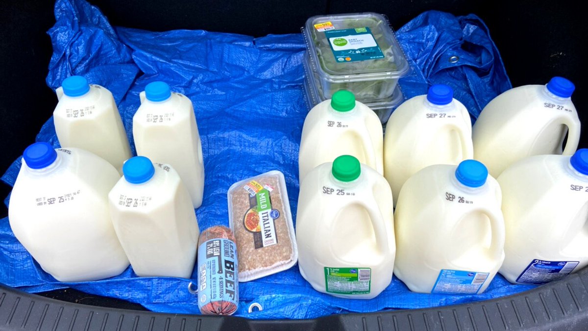 lastmilefood's tweet photo. Did you know? Milk is the top food source for calcium, vitamin D and potassium.
#milkfacts #gotmilk #savethemilk
source: Feeding America https://t.co/wMjhZK47sR