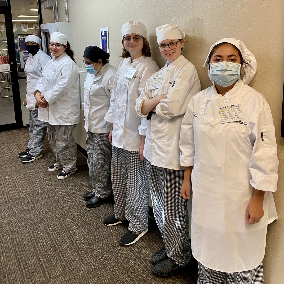 FrancisTuttle's tweet photo. Welcome to #FrancisTuttle! #ServiceCareers students traveled from across the state to complete their #HospitAbility Certification tests covering various #skill sets. Industry professionals are also visiting to help administer the tests. Good luck to you all! 🤞 https://t.co/RIMB0kZlEK