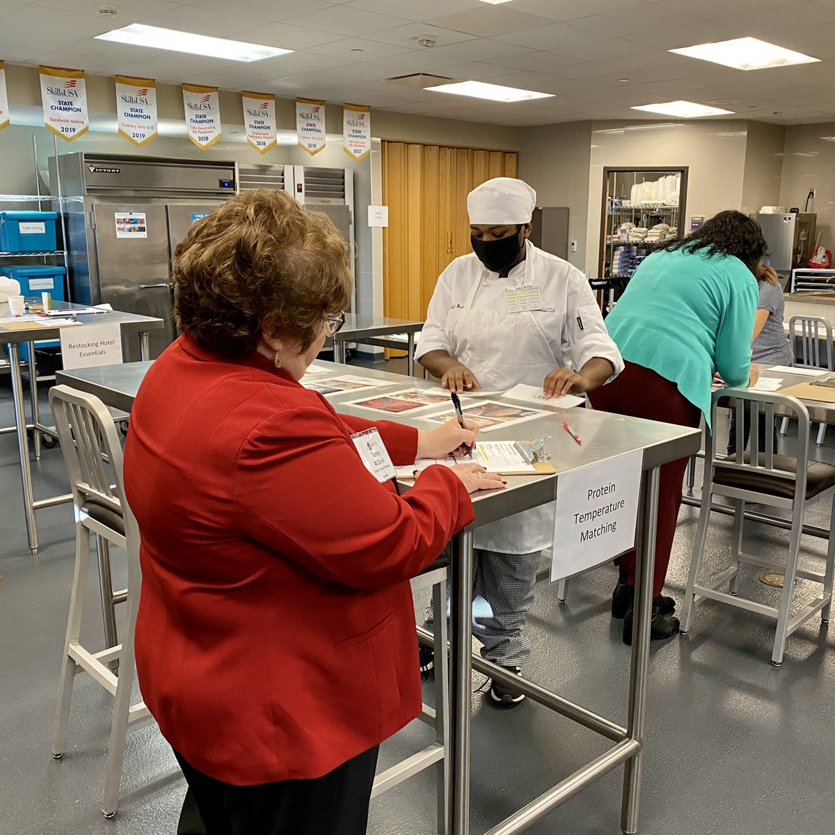 FrancisTuttle's tweet photo. Welcome to #FrancisTuttle! #ServiceCareers students traveled from across the state to complete their #HospitAbility Certification tests covering various #skill sets. Industry professionals are also visiting to help administer the tests. Good luck to you all! 🤞 https://t.co/RIMB0kZlEK