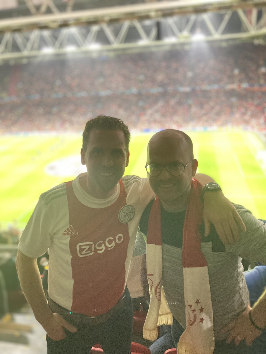 RobertxHegeman's tweet photo. Zijn we weer in de @cruijffarena voor @AFCAjax - @BlackYellow. Op een mooie wedstrijd en dito resultaat! Ik zeg 3-1. #AJAbvb #AJAdor https://t.co/r6JM1UNs5n