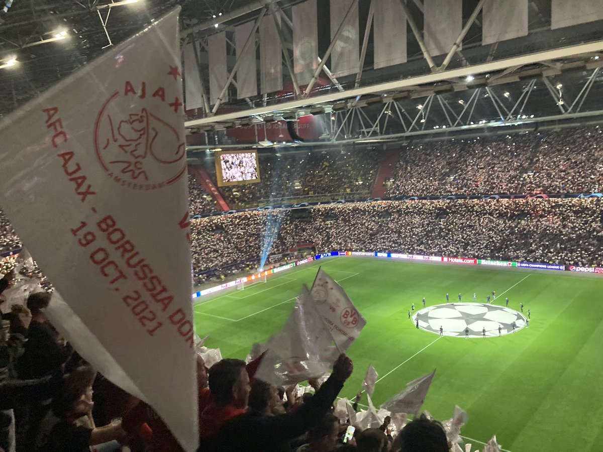 Zijn we weer in de <a href="/cruijffarena/">Johan Cruijff ArenA</a> voor <a href="/AFCAjax/">AFC Ajax</a> - <a href="/BlackYellow/">Borussia Dortmund</a>. Op een mooie wedstrijd en dito resultaat! Ik zeg 3-1. #AJAbvb #AJAdor