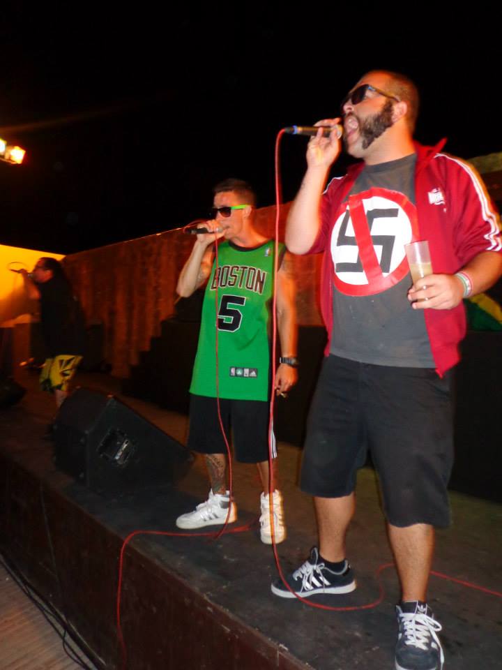 osmio_studio's tweet photo. en nuestro primer EP hemos logrado reunir a dos antiguos miembros de la extinguida formación gaditana 11007. por un lado a @Hasessino y por otro lado a #MCMélli, dos clásicos emcees de la provincia de #Cádiz!! #HistoriasDeOsmioStudio https://t.co/h3BDaIukSG