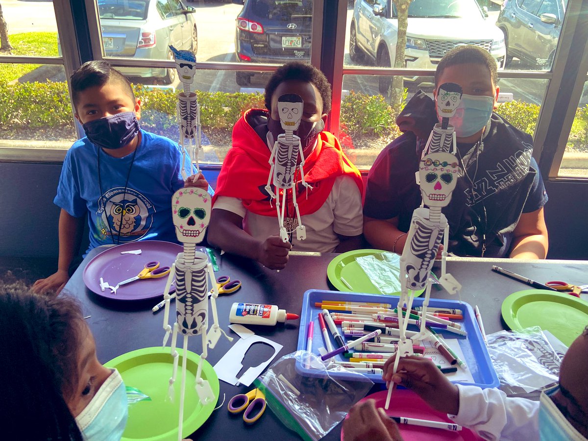 BCPSFineArts's tweet photo. Puppets UP! @CypressBCPS Students creating Día de Muertos puppets on Arty Van Gogh mobile art studio in collaboration w/resident Artist Jim Hammond funded @NEAarts Students ready to tell their stories through the ARTS! @browardschools @suptvcartwright  @danielgohl @drnmancini https://t.co/LxwwqmW5nR